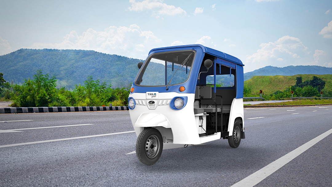 Treo Yaari Passenger Side View Profile